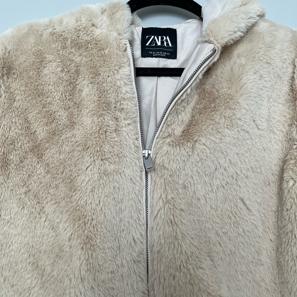 Zara Coat - Picture 2 of 3